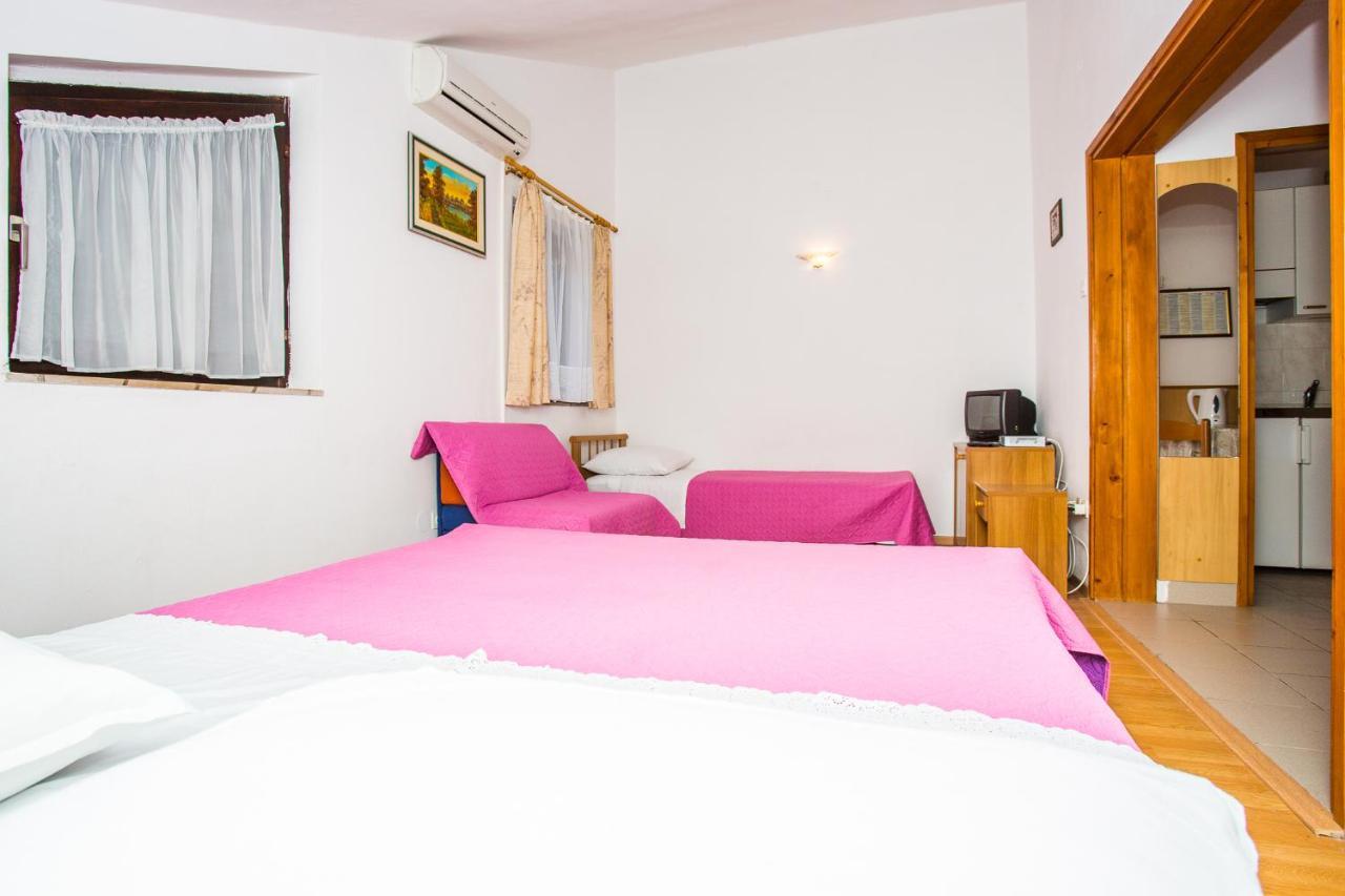 Apartma Pava Omis