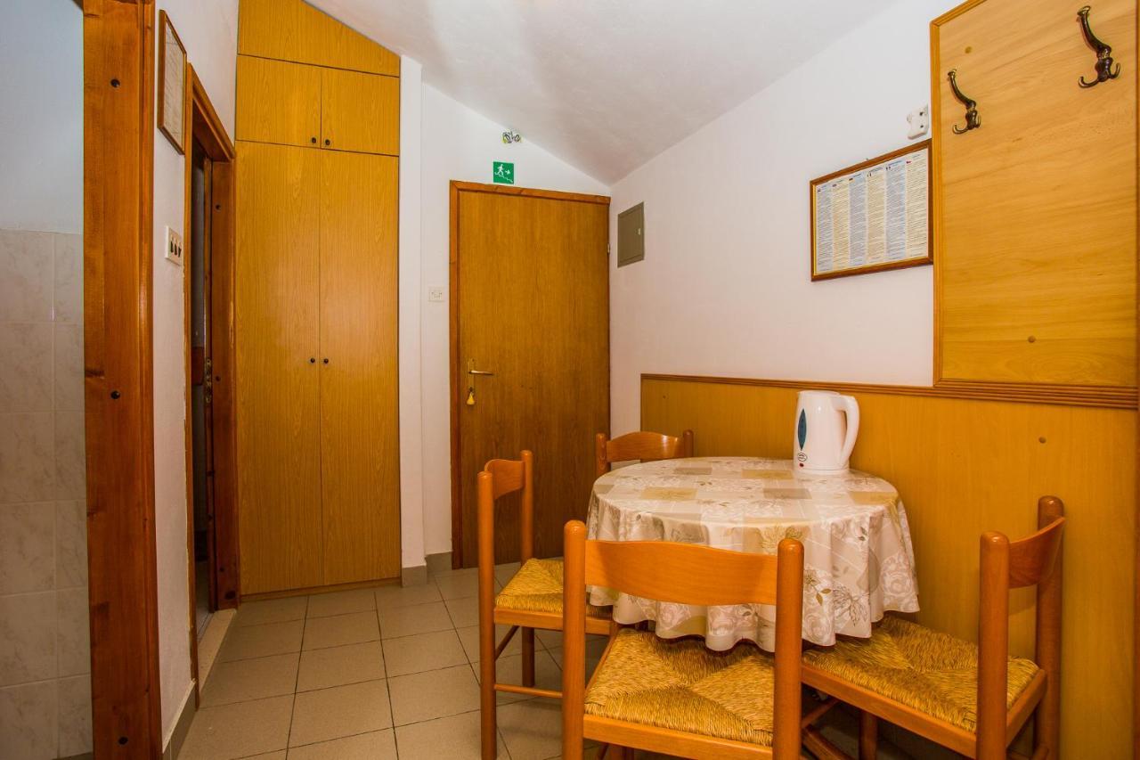 Apartma Pava *