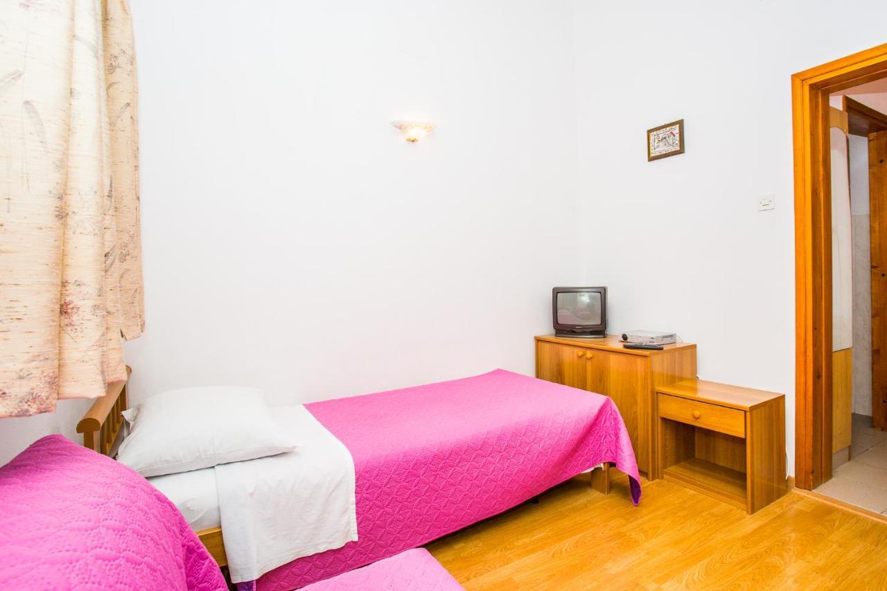 Pava Apartma Omis