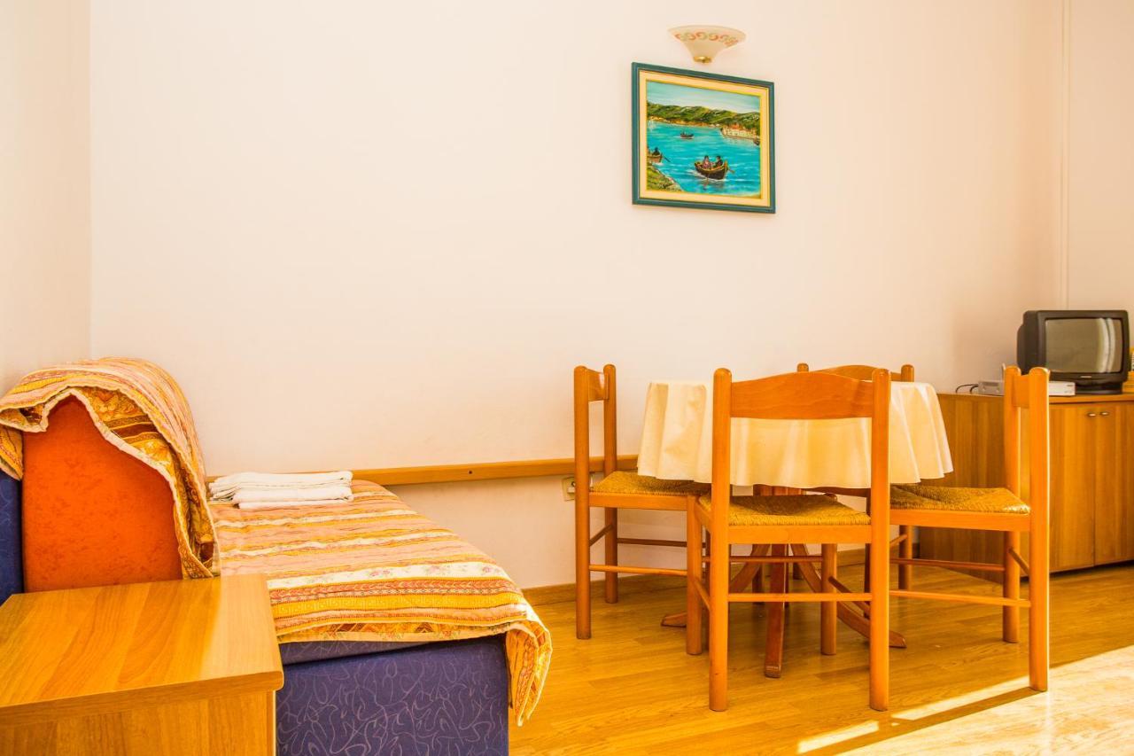 Apartma Pava *