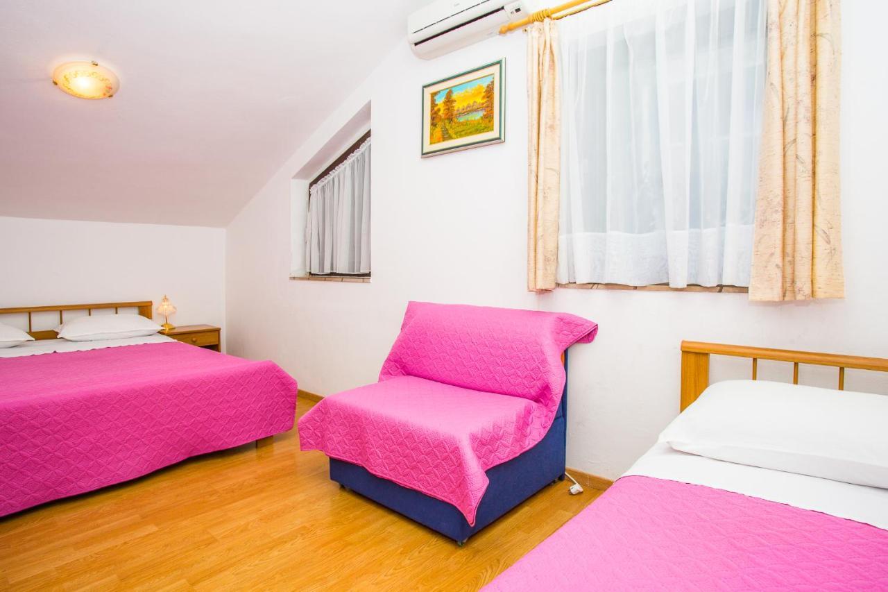 Pava Apartma Omis