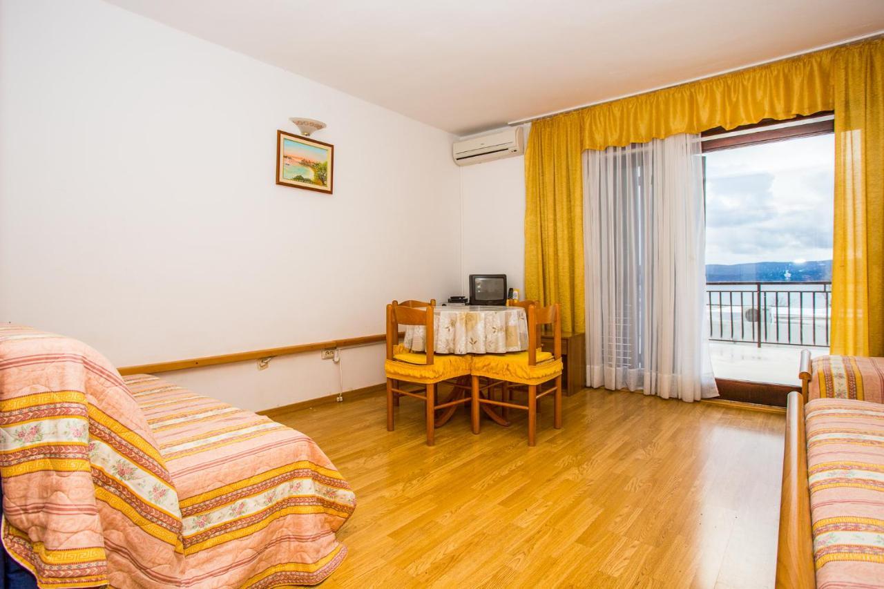 Apartma Pava