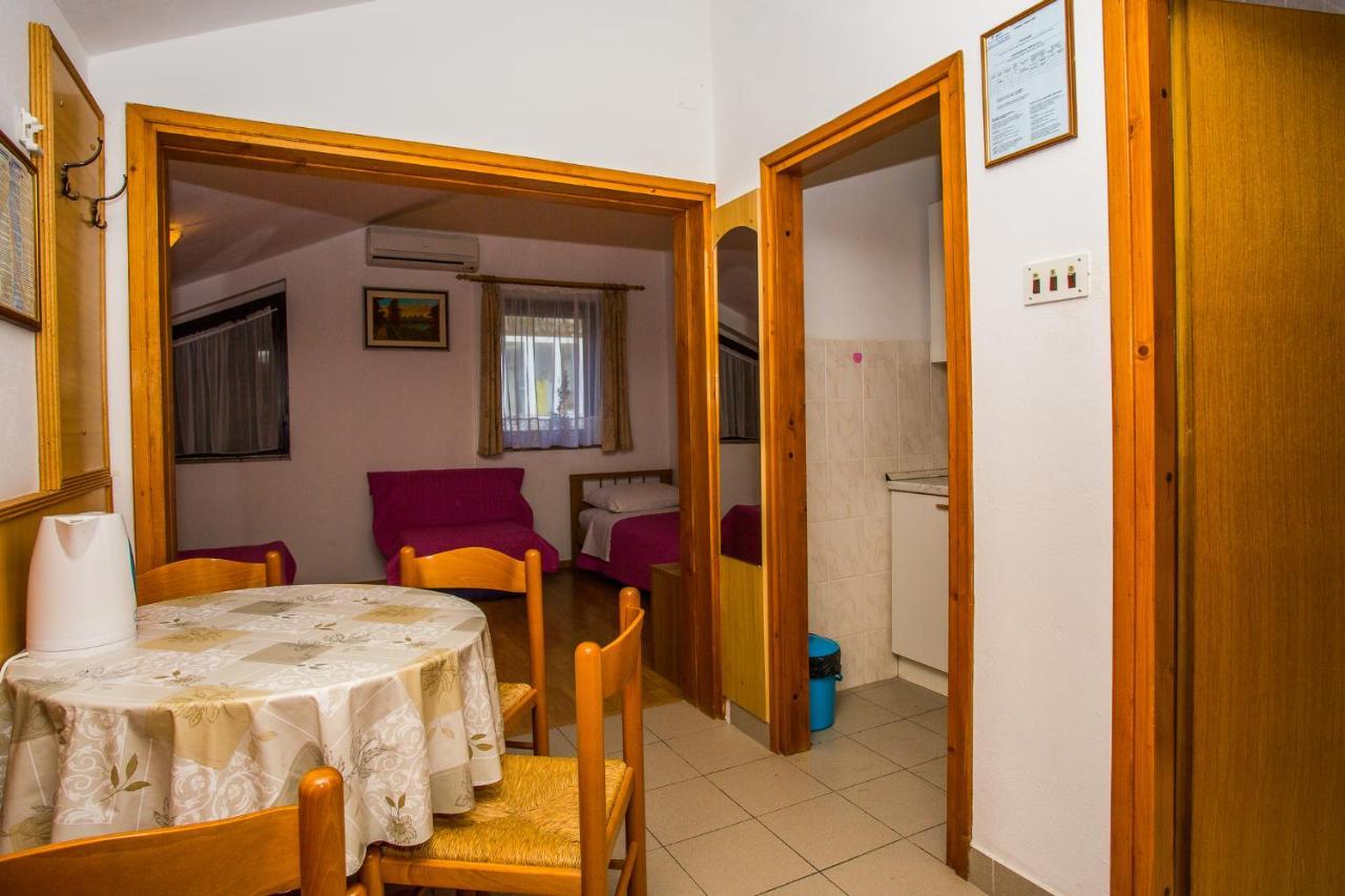 Pava Apartma Omis