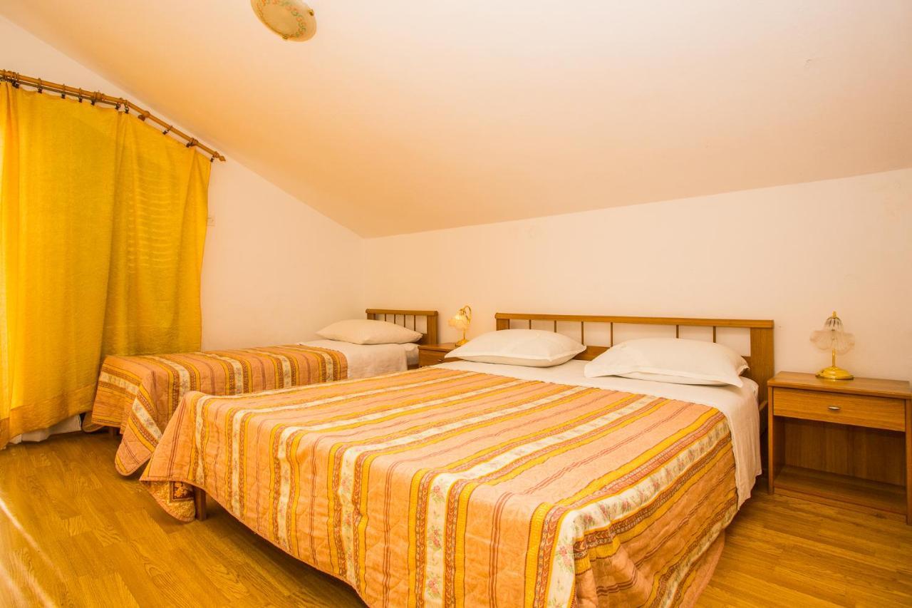 Pava Apartma Omis