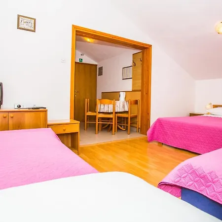 Apartmani Pava Omis Exterior photo