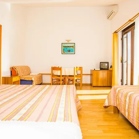 Apartmani Pava Omis Exterior photo