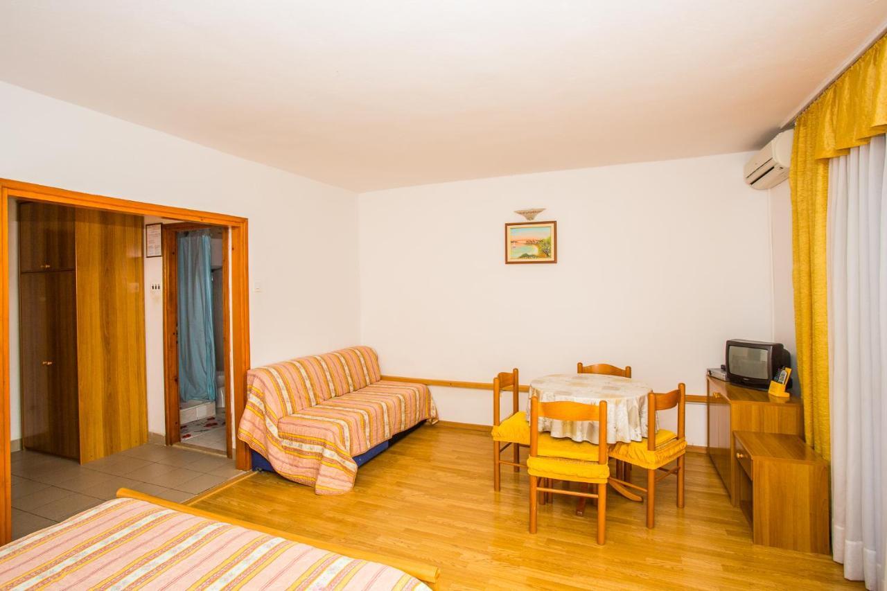 Pava Apartment